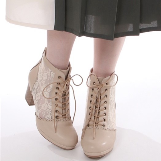 ♡透け感が可愛いブーツ入荷中♡