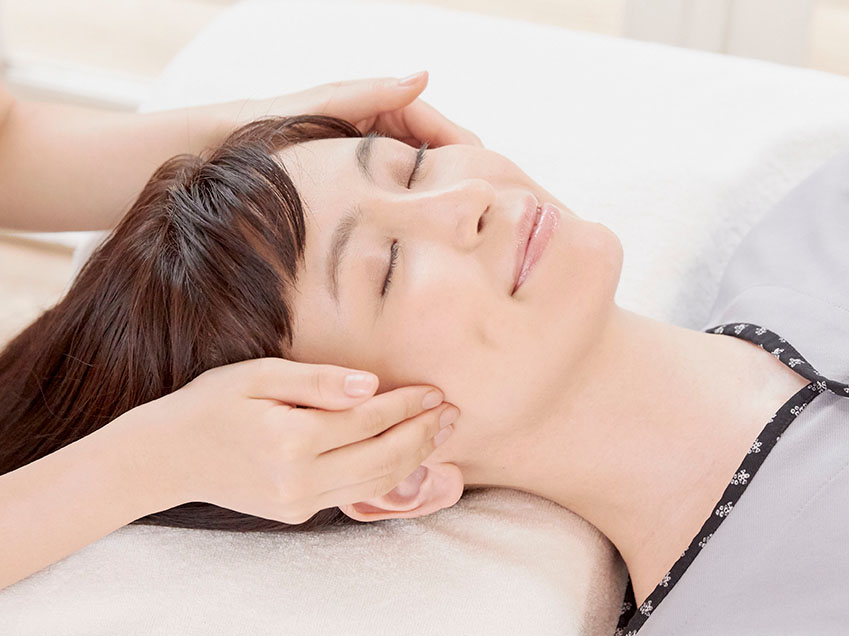 目のお疲れ、むくみに「フェイスセラピー」