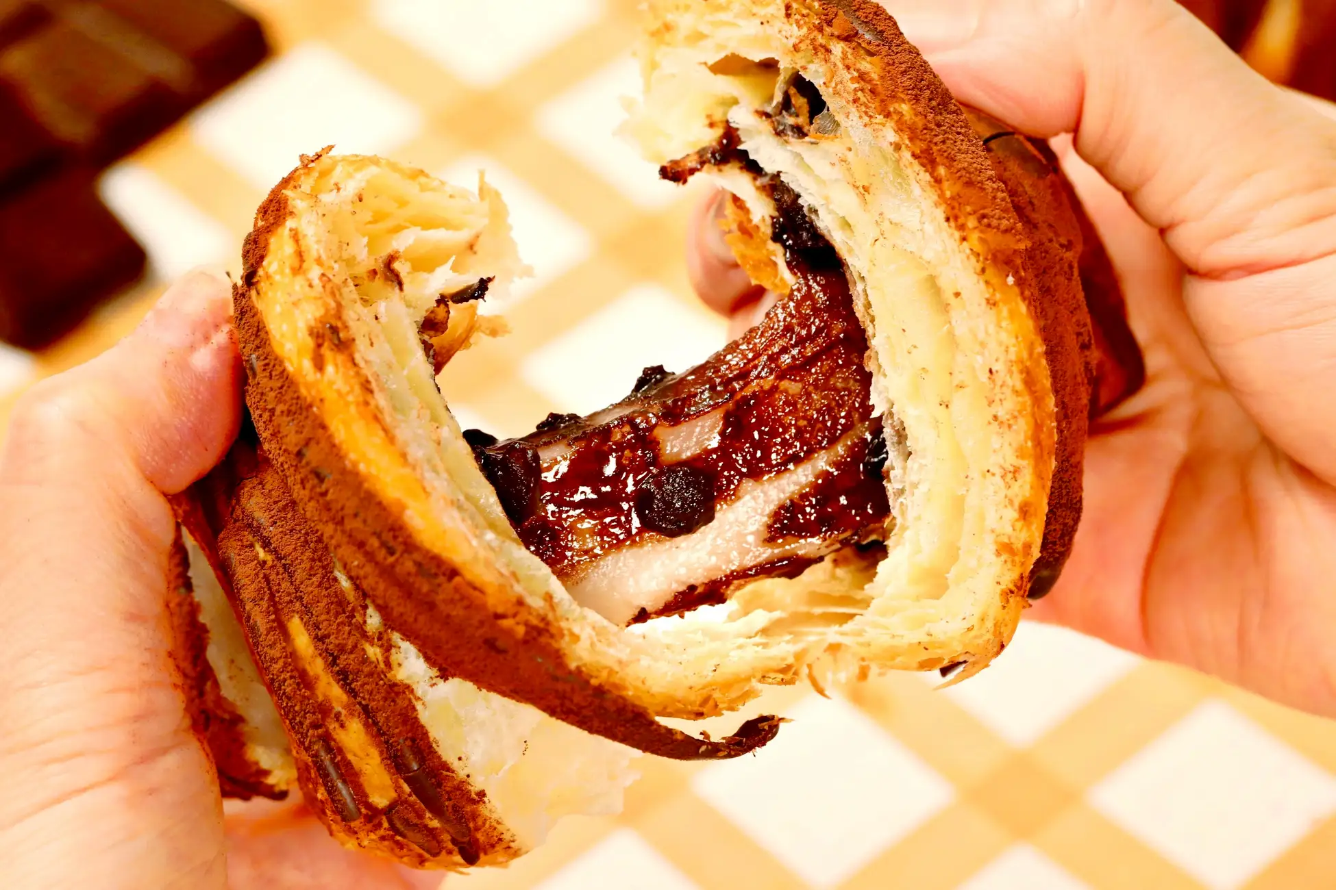 韓国で大流行！クロワッサン×餅＝クロッチ